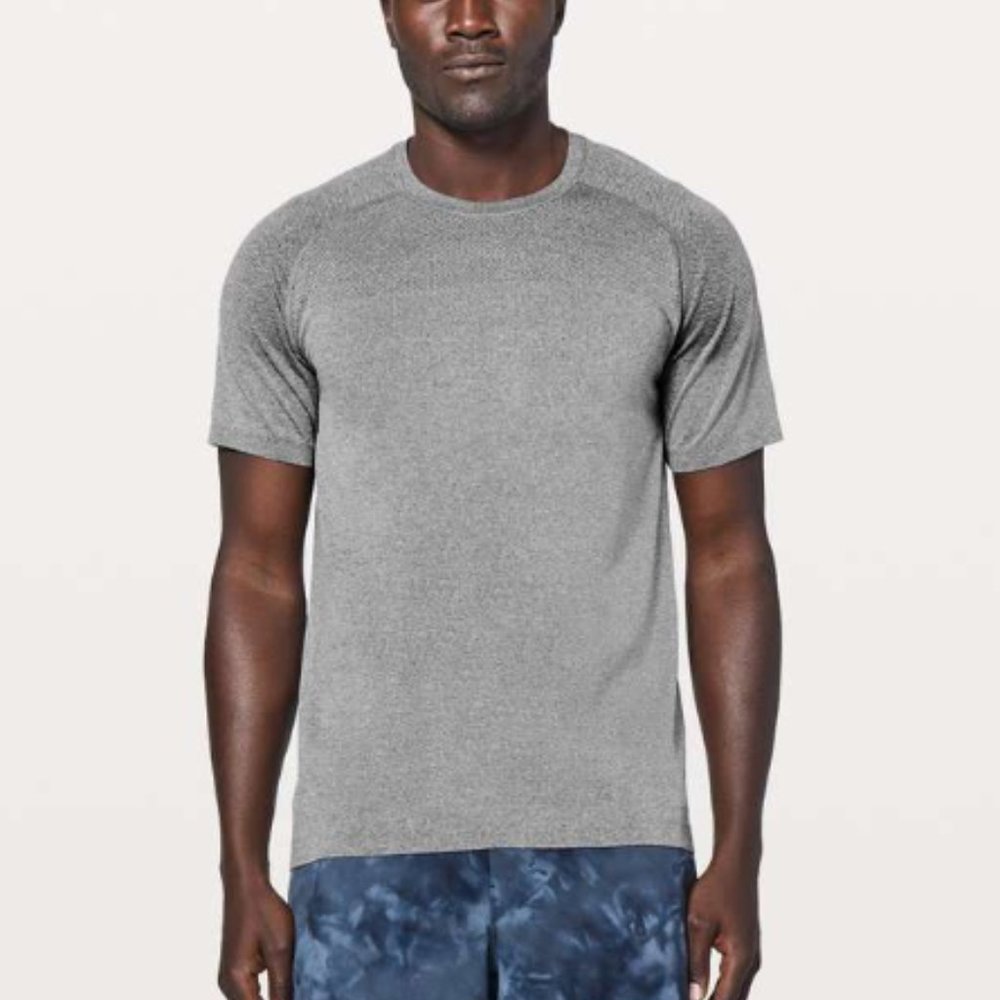 lululemon Men's Metal Vent Tech Short Sleeve in Light Gray